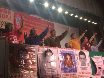 Gobierno federal sí busca militarizar al país: Padres de los 43