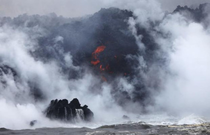 Alerta en Hawái por entrada de lava del Kilauea en el océano Pacífico