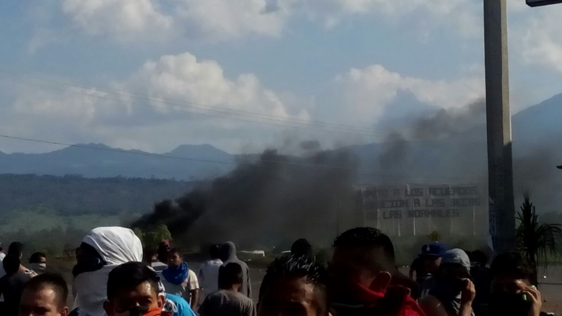 "No fue un disparo como tal", dice Aureoles sobre normalista herido