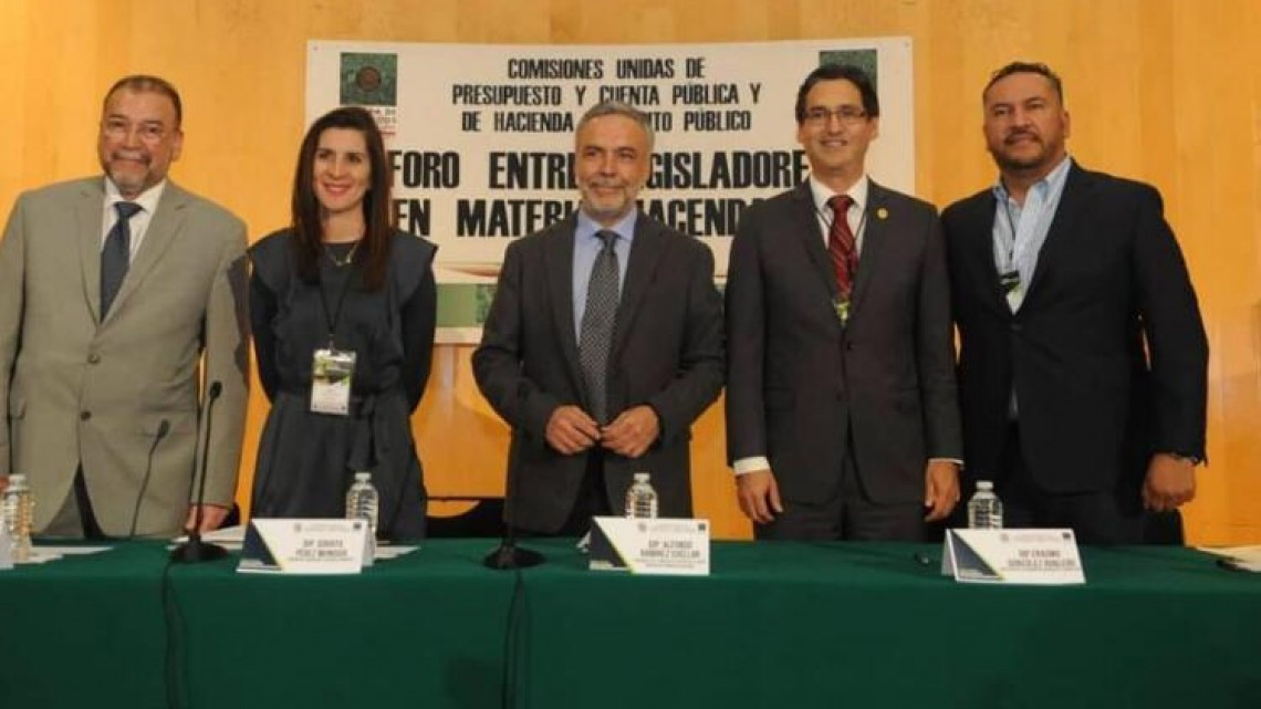 Legisladores federales y locales participan en el Foro Nacional Hacendario