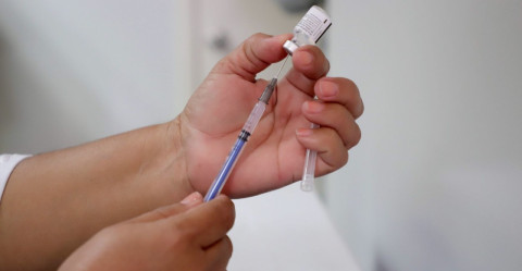 Invitan a participar en ensayo de vacuna anticovid "Patria"