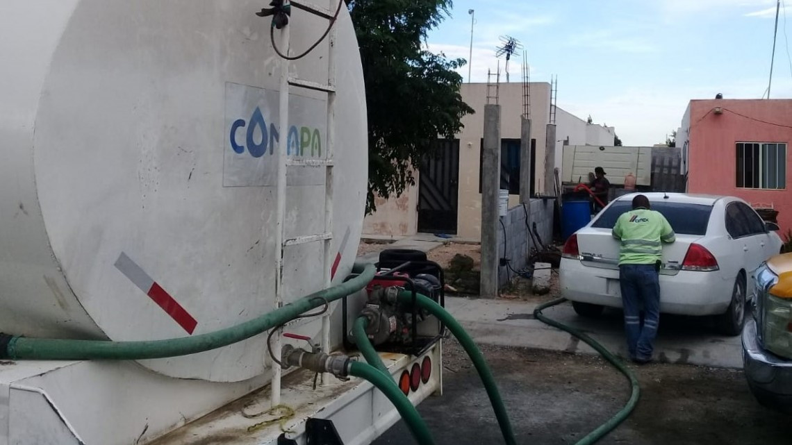 Entregan agua potable para mitigar intenso calor