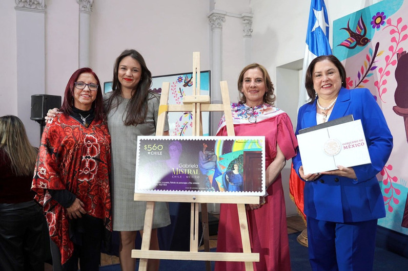 México entrega a República de Chile, memorias de Gabriela Mistral 