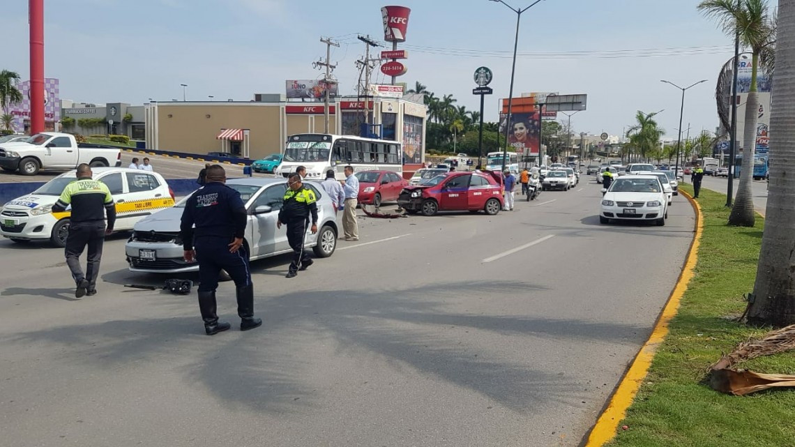 Carambola frente a Cinépolis Tampico deja mujer lesionada