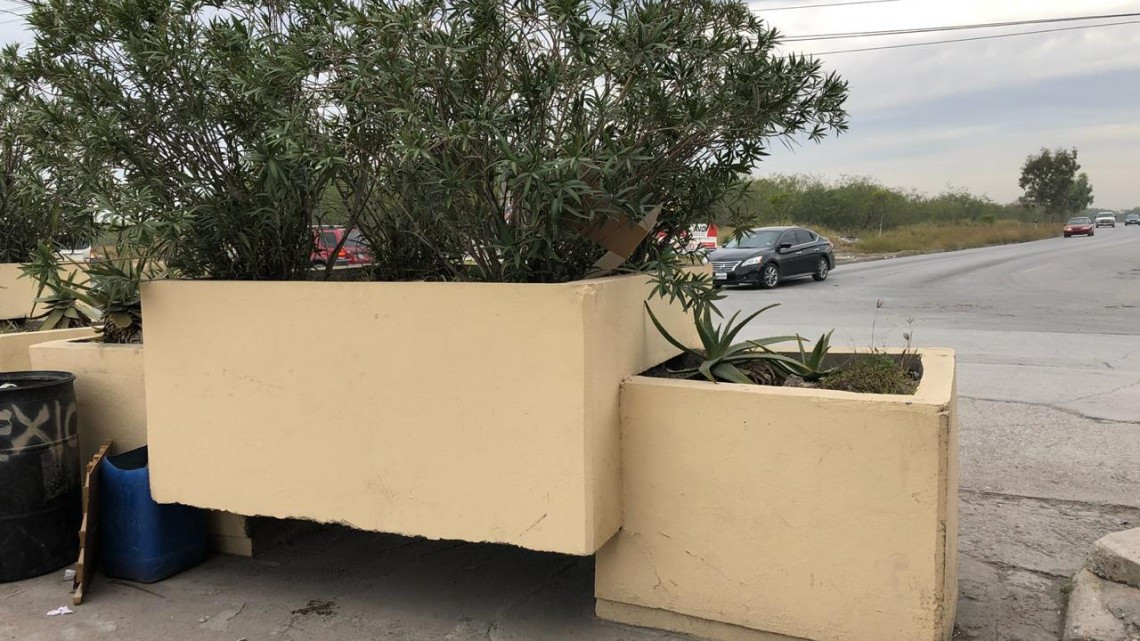 Retirarán maceteros que obstruyen el paso en el fraccionamiento Victoria 