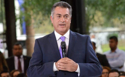 "El Bronco" reconoce triunfo de Samuel García
