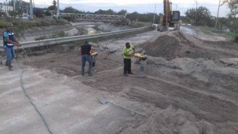 Comapa trabaja con equipo vactor