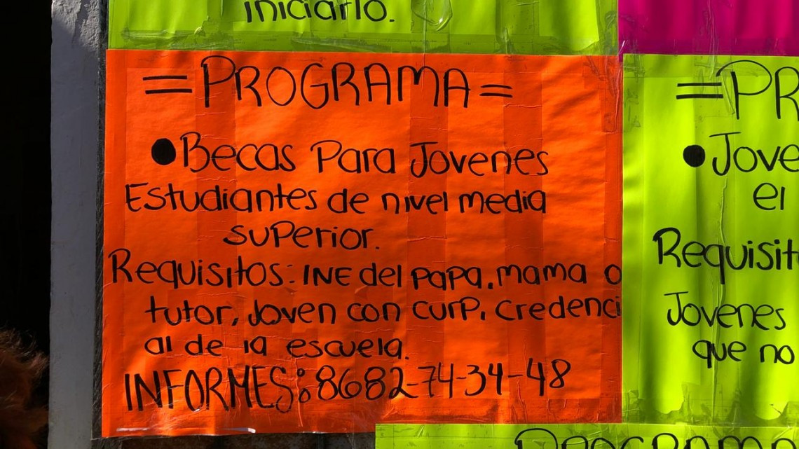 Apoyará AMLO a alumnos con 800 pesos mensuales