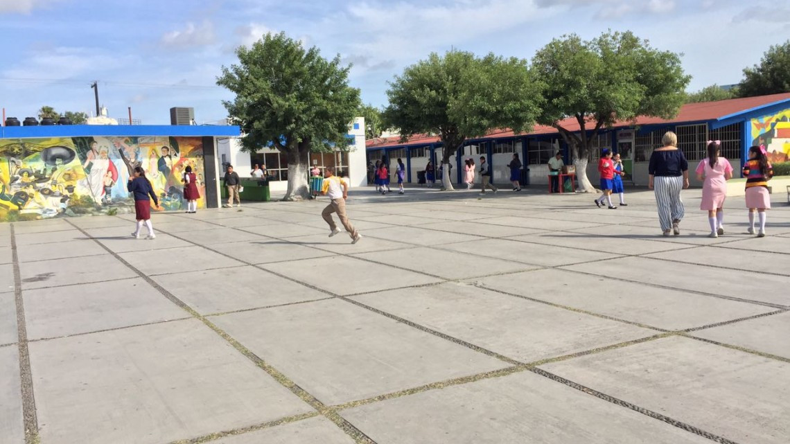 Capacitan a estudiantes sobre uso responsable de redes sociales