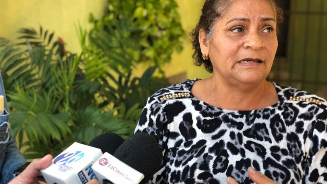 Vecinos del fraccionamiento Villas del mar bloquean accesos a trabajadores de la CFE