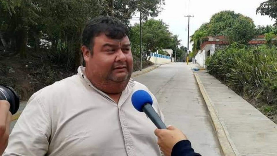 Hospitalizado en calidad de detenido alcalde de Tampico Alto por portación de arma de fuego