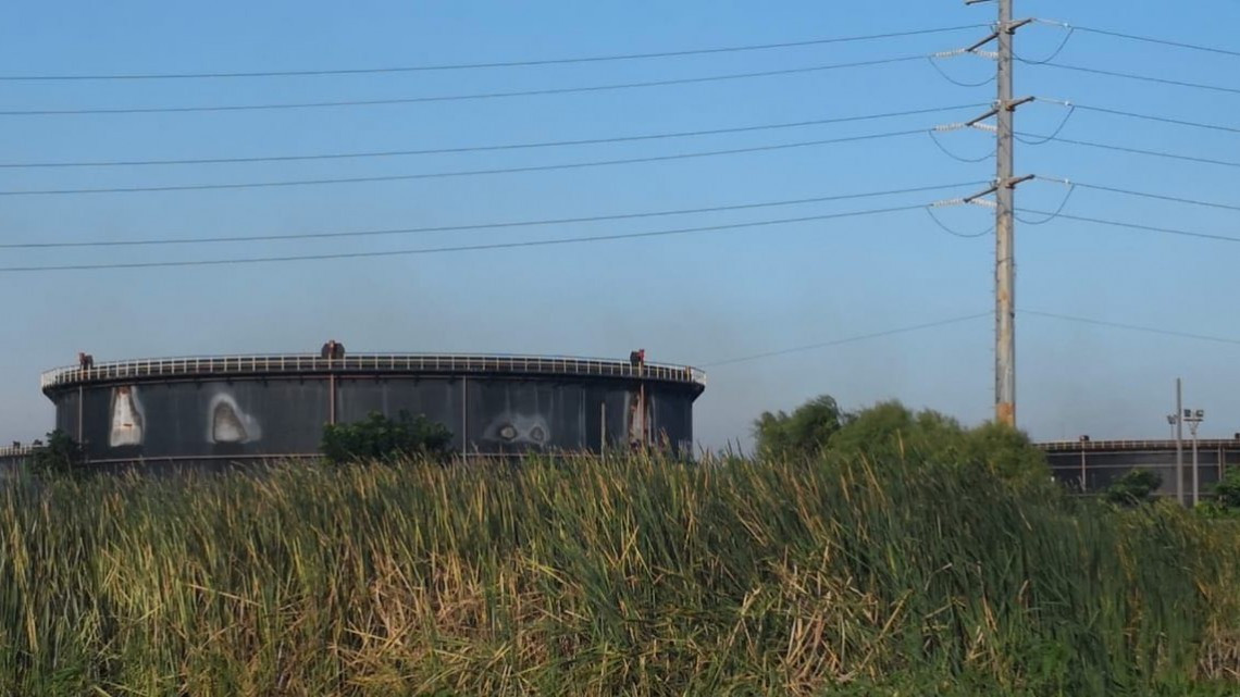 Controlan incendio en patio norte de la refinería Francisco I. Madero