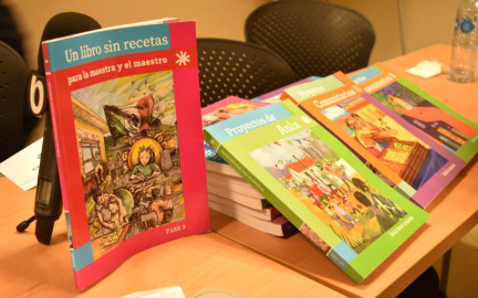 AMLO celebra reactivación de entrega de libros en Chihuahua