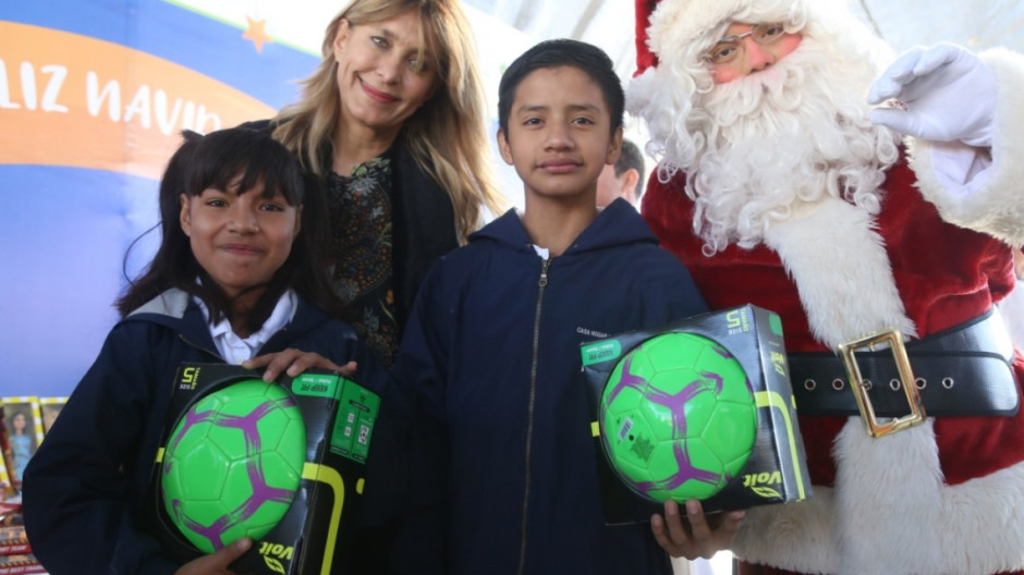 Viven niños de casas hogar mágica navidad