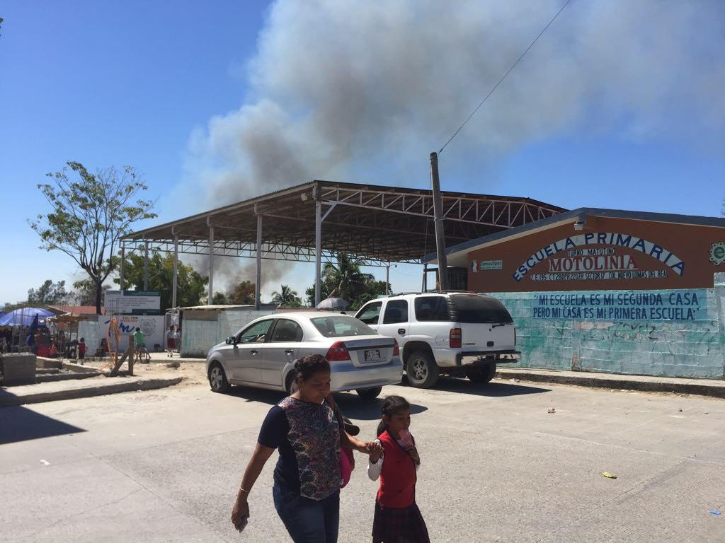Nube de cenizas invade casas, calles y centros escolares de Altamira     