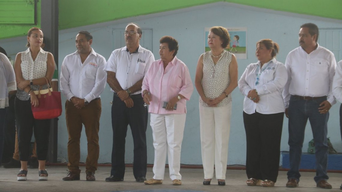 Supervisa Magda Peraza construcción de comedor escolar en primaria