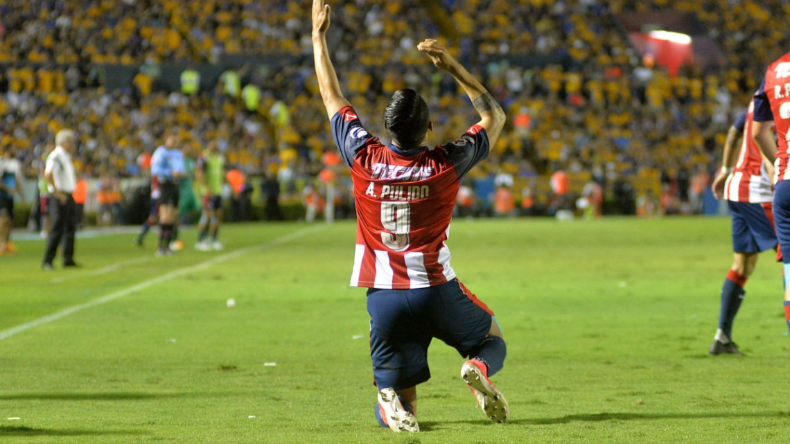 Tigres rescata el empate ante Chivas en la final