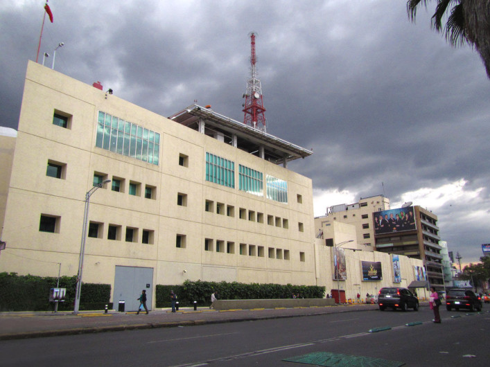 Televisa tiene poder sustancial en TV de paga: IFT