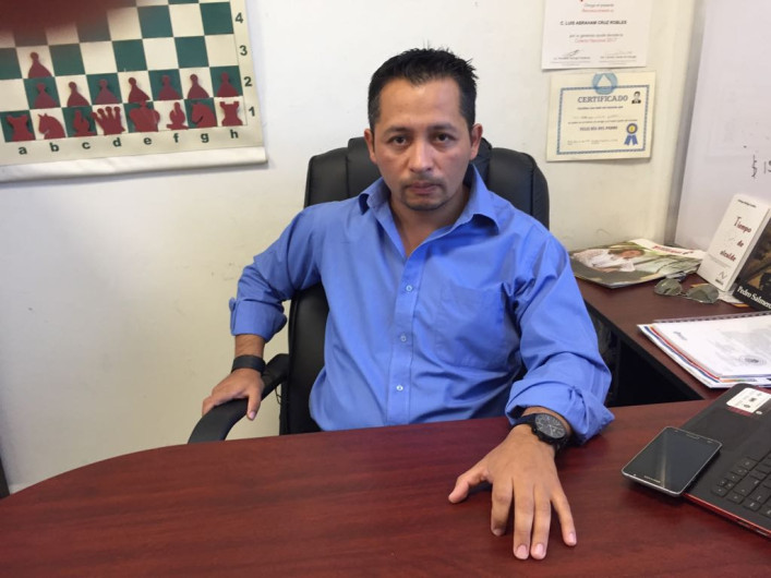 Morenos se preparan para congreso nacional.