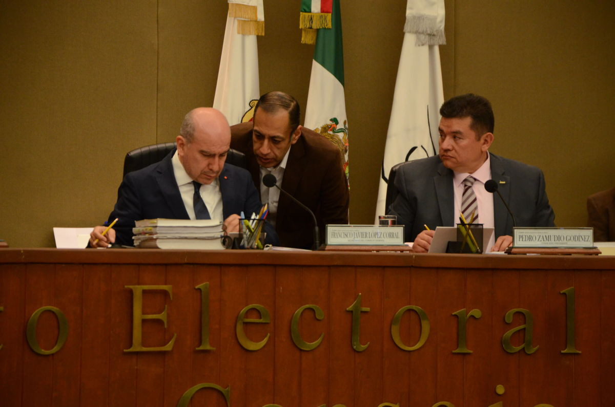 Firman pacto de austeridad en Edomex