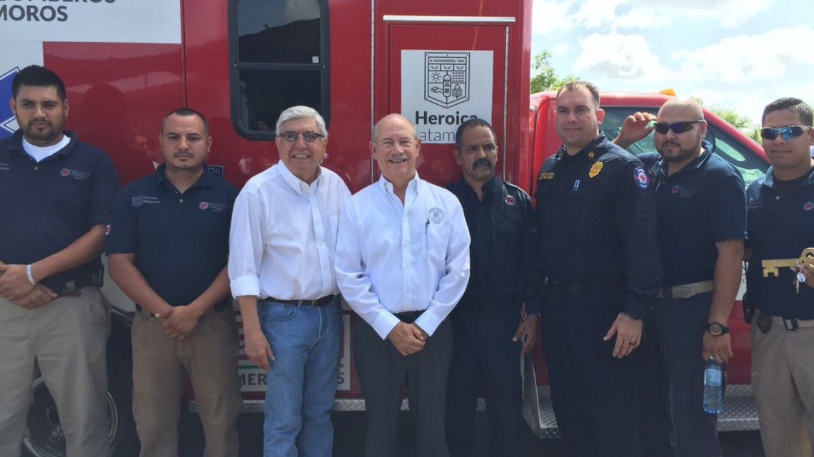 Recibe Matamoros dos ambulancias y un camión de bomberos