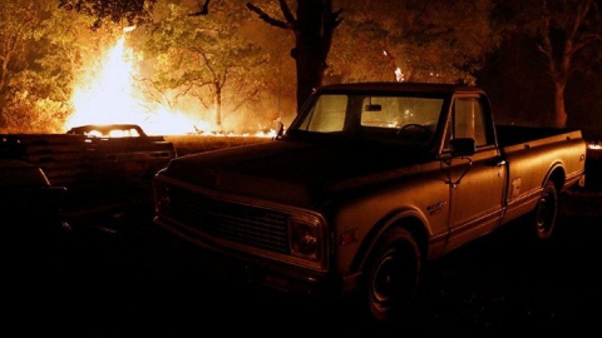 Hombre es detenido por causar incendios en California