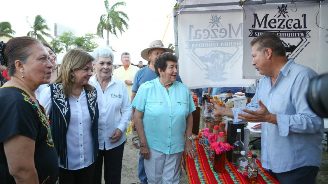 Conviven y disfrutan del Primer Festival Nacional “Viva la Huasteca”