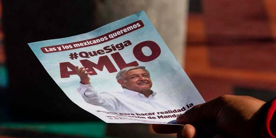 Celebra AMLO aprobación del decreto para que servidores públicos promuevan Revocación de Mandato