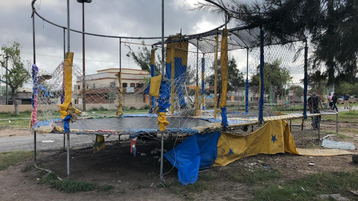 Desalojan a comerciantes del parque Periférico 