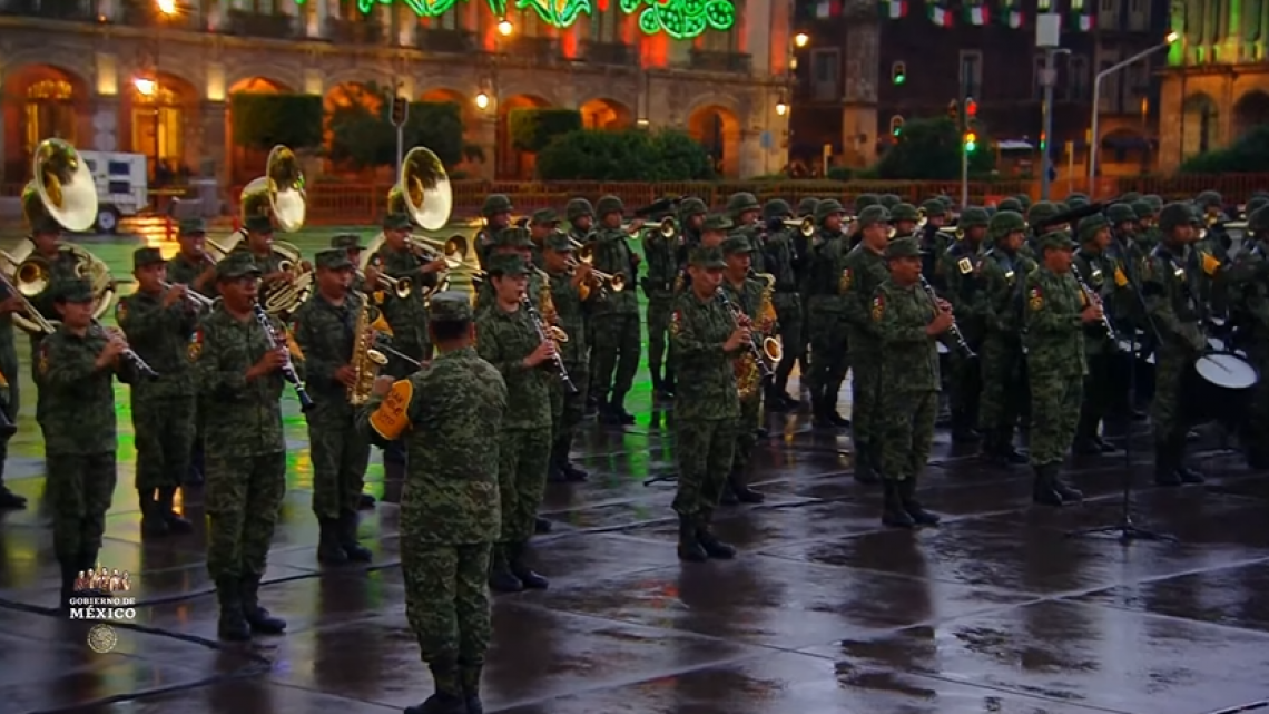 19 de septiembre: Izan la bandera en el Zócalo en memoria de las víctimas de los sismos del 85 y 2017