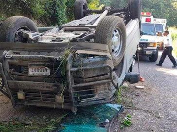 Se accidenta unidad de la SEMAR 