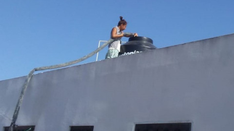 Cumplen pipas con entrega de agua potable