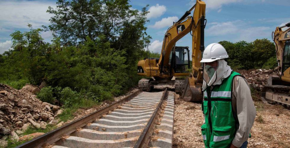 Celebra AMLO revocación de amparos contra el Tren Maya 