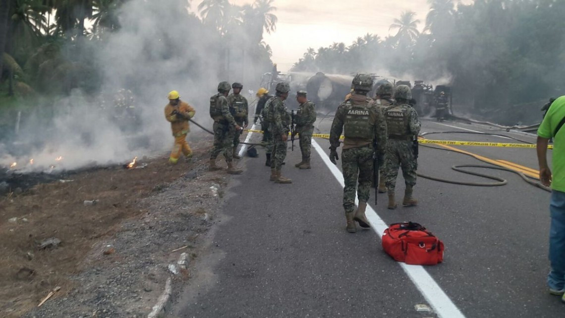 Explosión en autopista Siglo 21 de pipa en Morelia