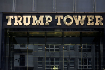 Roban computadora con información secreta sobre Torre Trump y Clinton