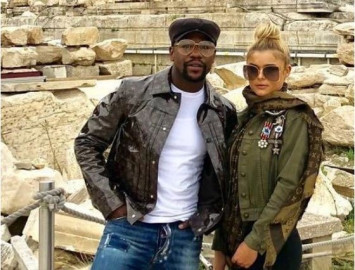 Mayweather propone matrimonio a su novia que conoció en un club de strippers