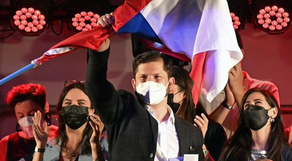 Felicita AMLO a Gabriel Boric por su triunfo en Chile