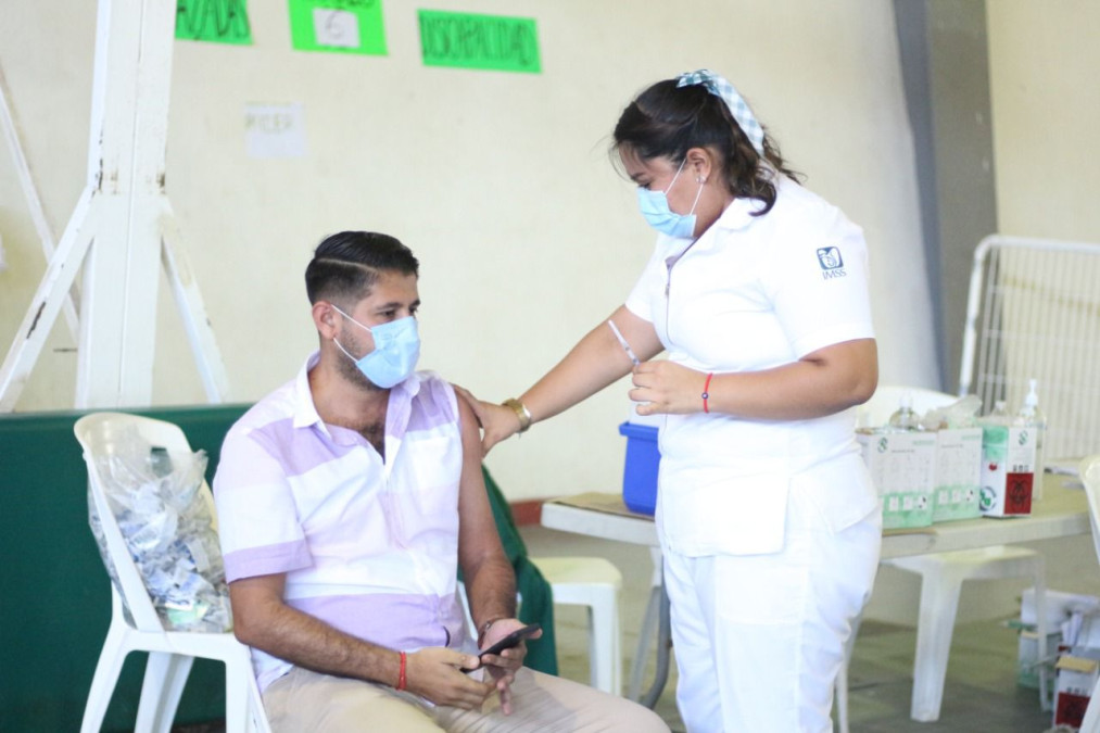 Anuncia JR vacunación para más de 93 mil personas de 18 a 39 años en Ciudad Victoria