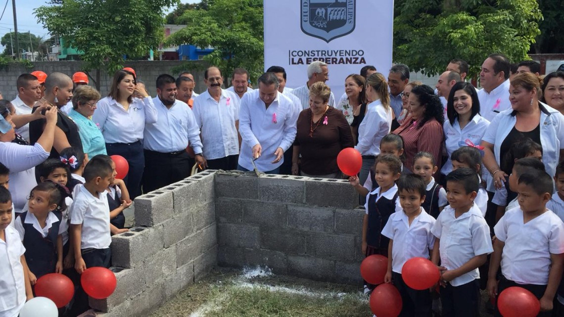 Adrián Oseguera emprende acciones para elevar la calidad en la educación