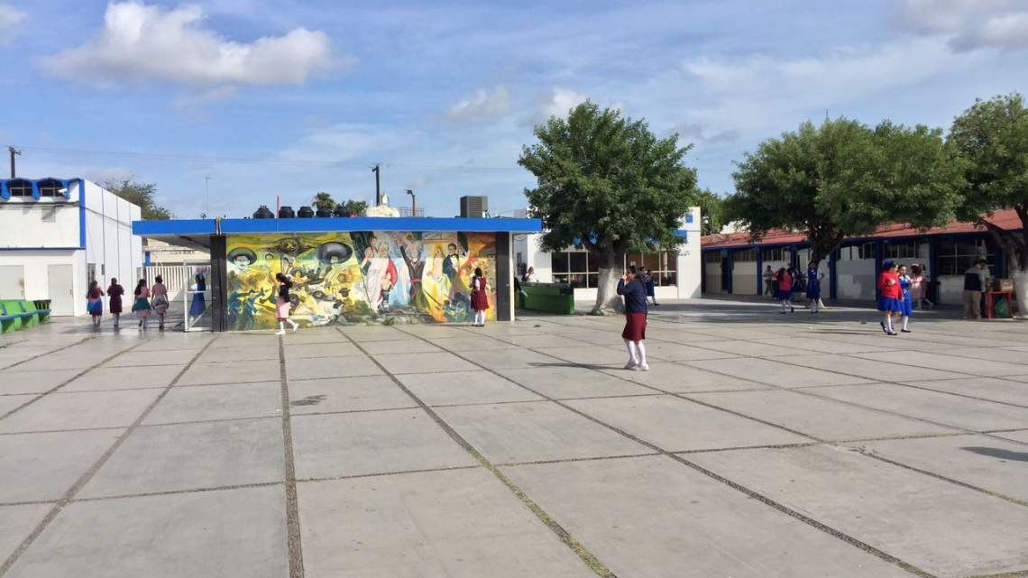 Capacitan a estudiantes sobre uso responsable de redes sociales