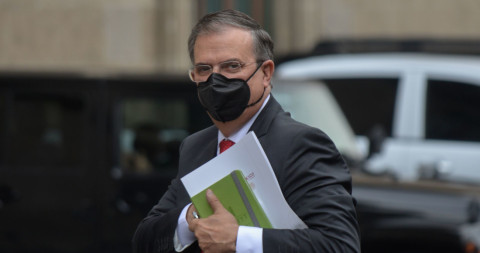 “Es una buena noticia”: Marcelo Ebrard celebra Ley de control de armas en EU