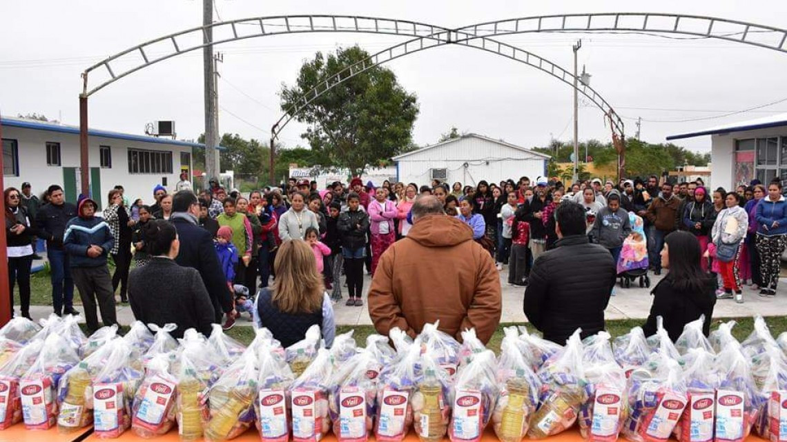 Entrega DIF Reynosa apoyo en colonia