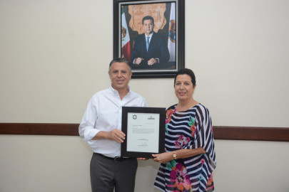 Nombra Chucho Nader a Elvia Holguera al Frente de Turismo