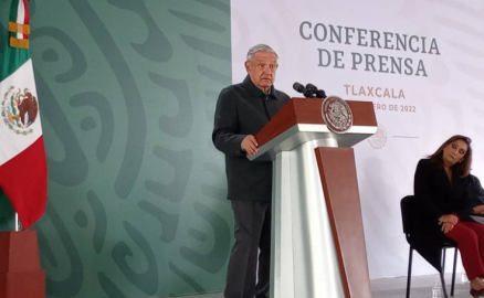 Anuncia AMLO federalización del sector salud; comenzará en Tlaxcala y Nayarit