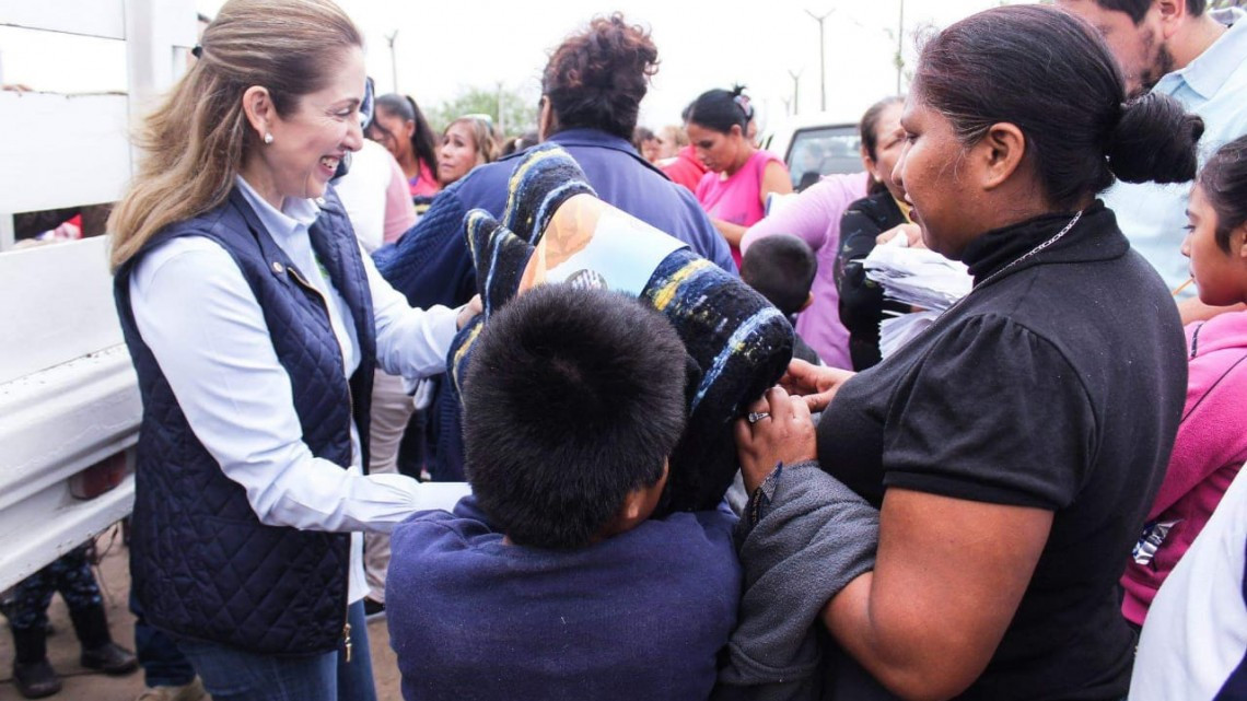 Entrega DIF Reynosa apoyos a familias ante bajas temperaturas