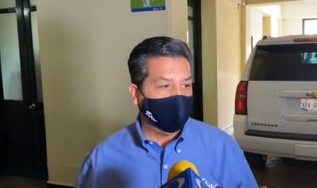 Cabeza de Vaca iniciará gira por EU; afirma qué hay gobernador para rato 