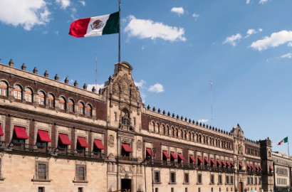 Citan a gobernadoras y gobernadores de Morena en Palacio Nacional