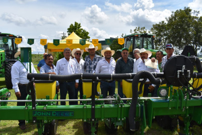 Tamaulipas entrega implementos agrícolas para mejorar procesos de producción