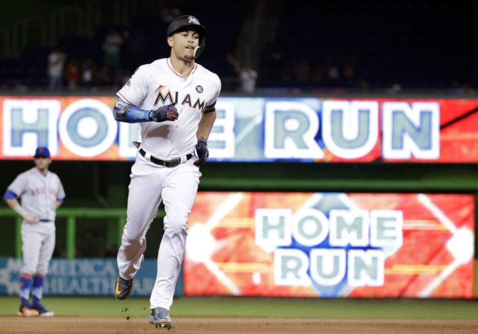 Giancarlo Stanton, nueva adquisición de los Yankees