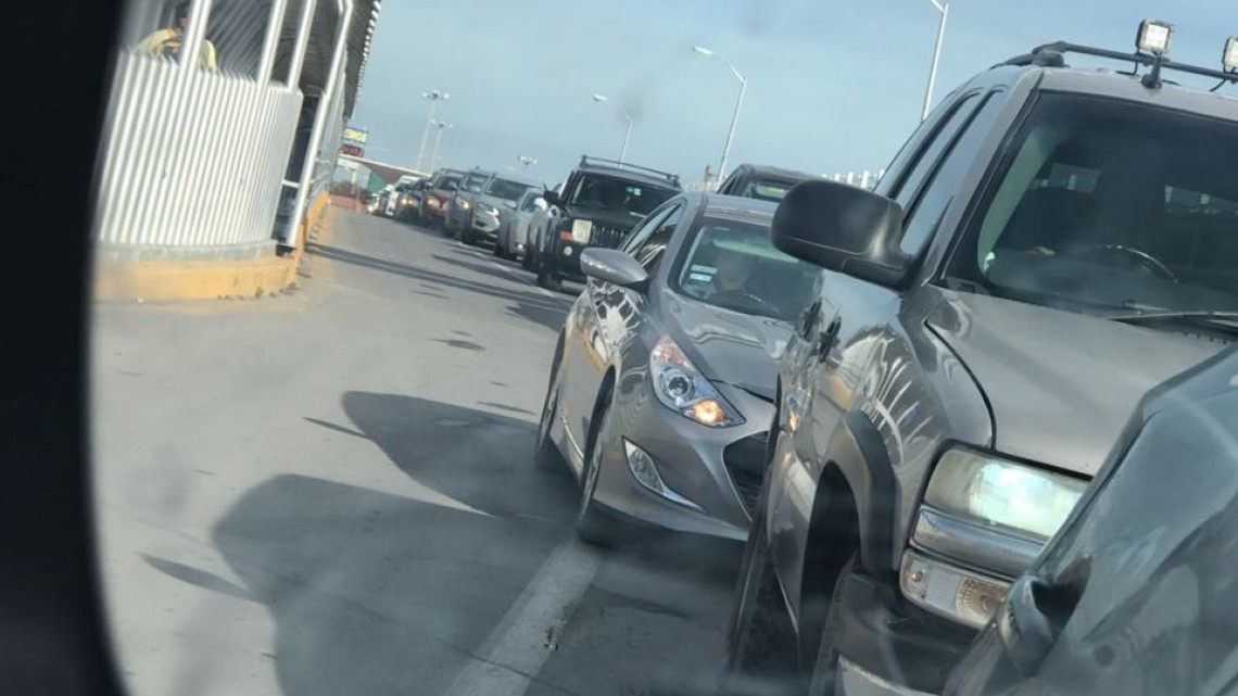 Aduana ocasiona largas filas por protocolos